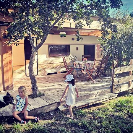 Caradjango , Caravane Chauffee Et Climatisee Lupersat Luaran gambar